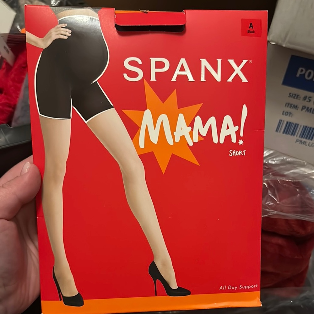 Spanx mama short 
Black. Brand new with tags